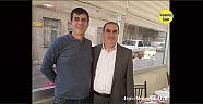 Uzun Yıllardan Beridir Mersin Mezitli’de Aile hekimliği Yapan Doktor Mustafa Vurgun ve Çocukluk Arkadaşı Mehmet Bayraktar