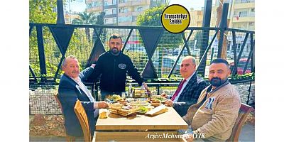 Mersin Yenişehir İlçe Sağlık Müdürü Doktor Mustafa Vurgun, Misafiri Mahmut Ekinci ve Mustafa Özilice