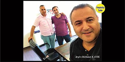 Ulusal Gazetelerimizden Birinde Görev Yapan, Gazeteci Mustafa Şekeroğlu, Arkadaşları, Seyit Nebati ve Mehmet Tunay