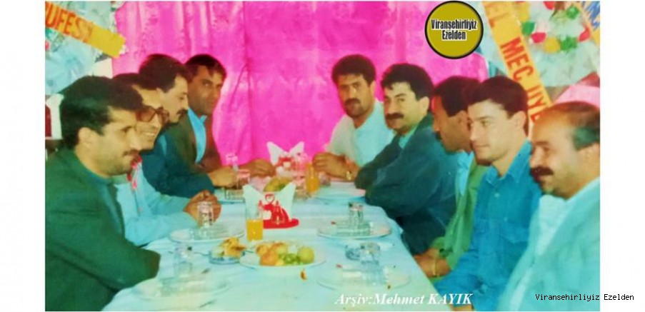 1993 Yılında Viranşehir Kuyumcular Çarşısı Kuyumcu Esnaflarından, Merhum Ali Yaşar, Oktay Altıkardeş, Eyyüp Belkıran, Cezayir Eser, Fadıl Durdu, Halil Polat, Ramazan Kutlu