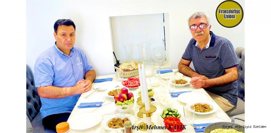Almanya Garbsen Hannover'da Bir araya Gelmiş Ahmet Çağrı ve Sadık Varış