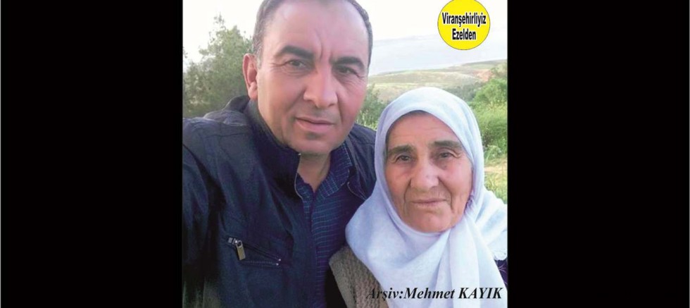 Cezaevi Eski Müdürü İsmail Açar ve Annesi