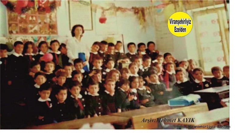 Hemşehrimiz 1985 Yılı Viranşehir Göl İlk Okulu Eski Öğrencilerinden, Salih Orman, Arkadaşları ve Öğretmenleri Gülbeyaz Alay