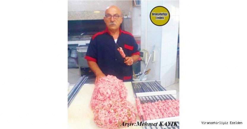 Hemşehrimiz Hamit Göksel(Hamido) İzmit Körfez Dergah Ocakbaşında Eski Mesleği olan Kebapçılığa Devam ediyor.
