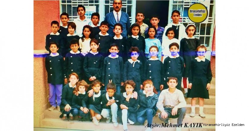 Hemşehrimiz Viranşehir Atatürk İlkokulu Eski Müdürü Öğretmen Ahmet Sert ve Eski Öğrencileri