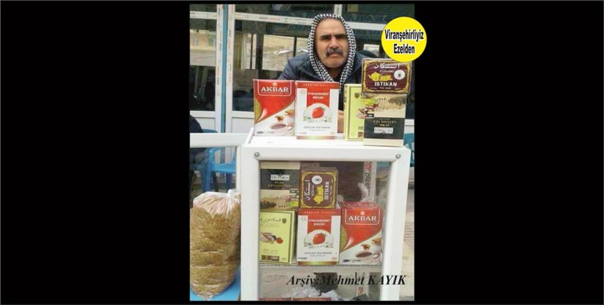 Viranşehir Belediyesinde Çalışmakta İken, 686 Sayılı KHK ile Görevine son verildi Yılmadı. Seyyar Tezgah Açtı