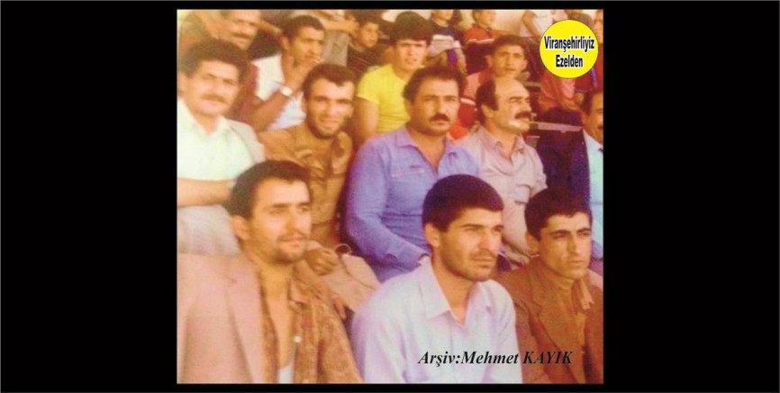 Futbol Maçı İzleyen, Merhum Bayram Şenbayram, Merhum Hacı Türki Albol, Merhum Cano Giley, Merhum Burhan Orman, Merhum Veysi Pelen, Ahmet Orhan, İbo Can, Şeyhmus Tüfek, Eyyüp Orman