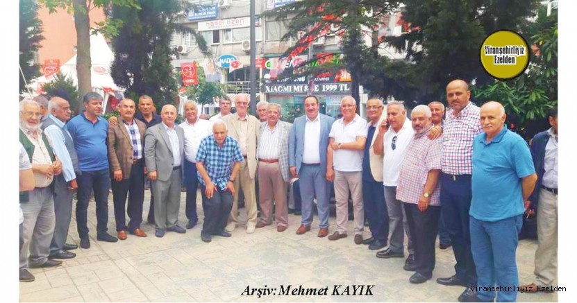 İstanbul Viranşehirliler Derneğinde Bir Araya Gelmiş, Başkan Yardımcısı Mustafa Akyürek, Hacı Suphi Akışık, Mustafa Kuran, Mehmet Yavuzkaplan, Belediye Başkanı Salih Ekinci