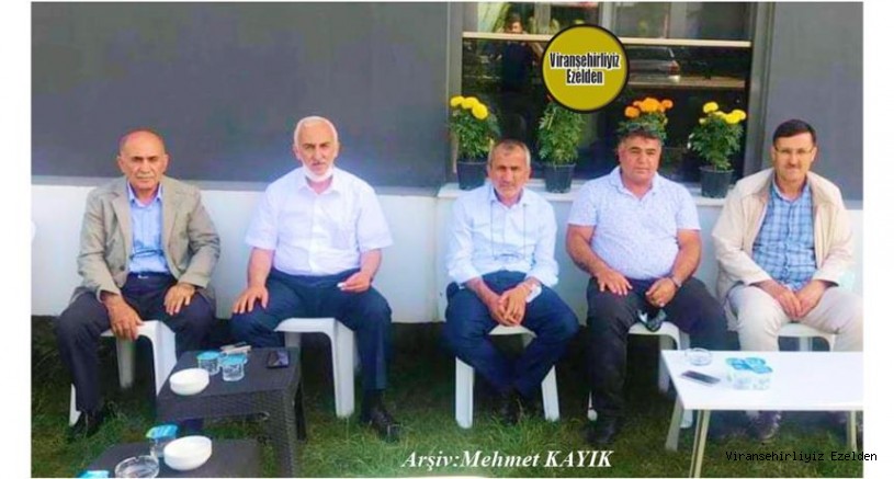 İzmir’de Biraraya gelmiş, Hacı Selahaddin Akbaş,  Şeyhmus Demirel, Hacı Mahmut Demirel, Hadi Akbaş ve Abdurrahman(Kadircan) Seyrek