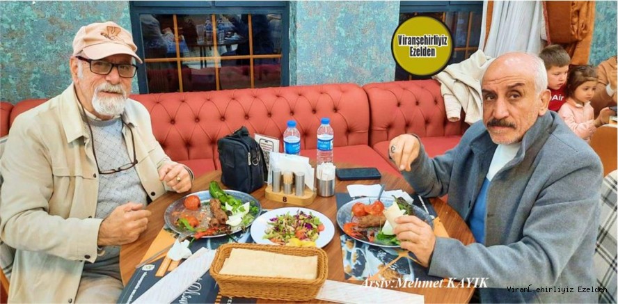 İzmir’de Yaşayan Emekli Öğretmen Mehmet Küçük ve Meslektaşı Emekli Öğretmen Abdülkadir Kaydı