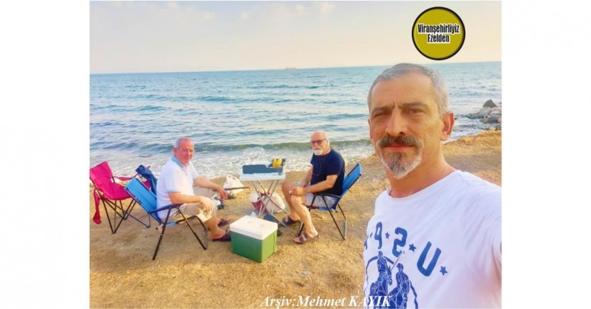 İzmir’de Yaşayan Öğretmen Mehmet Küçük, Arkadaşı Ekrem Karaya ve Oğlu Şeref Küçük