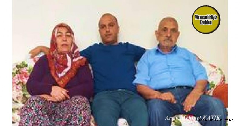Kocaelinde Yaşayan, Viranşehir Halk Bankası Şubesinde Yıllarca Görev yapmış, Mehmet Kırmızı(Evliyaoğlu), Eşi İlhan Kırmızı(Evliyaoğlu) ve Tahir Kırmızı(Evliyaoğlu)