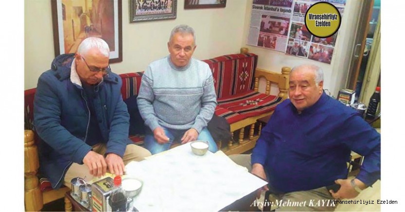 Mehmet Selin Tanıyan, Cuma Yalçın ve Arkadaşı ile Beraber İstanbul Esenler’de Meşhur Dürümcü Yaşar Usta'da Öğlen yemeği