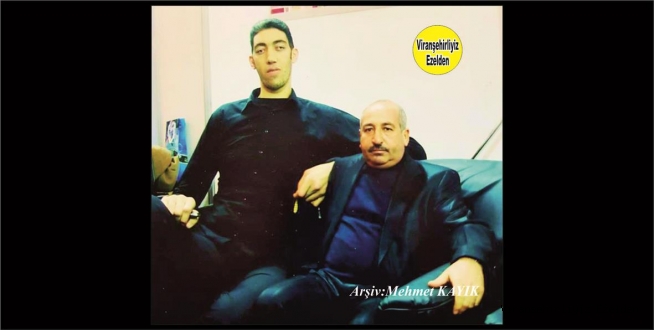 Muhtar Hadi Yüksel ve Dünyanın En uzun Adamı olarak Kabul edilen Sultan Kösen