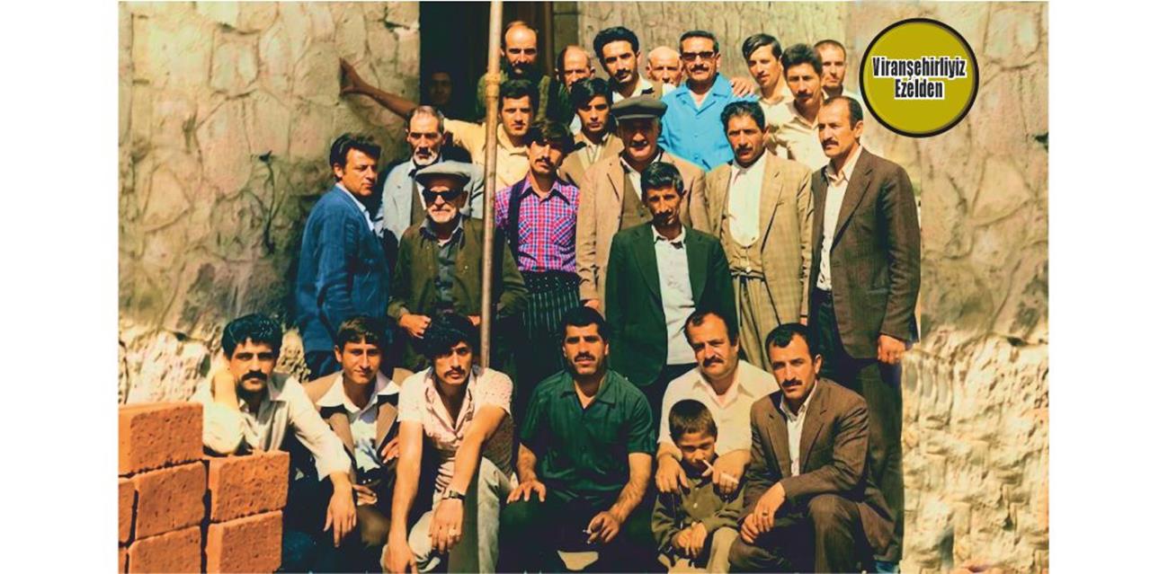 Viranşehir Sakarya İlkokulunda Yıllarca Müdürlük yapmış, Emekli Müdür İsmet Bayoğlu, Merhum Mahmut Akmeşe, Merhum Halil Behlül, Merhum Halis Çim, Mehmet Can, Merhum Reşat Konuk, Öğretmen Mehmet Cömert, Merhum Halil Oğuz