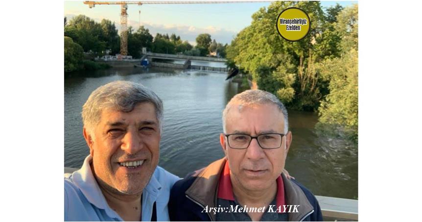 Mersin’de Yaşayan Emekli Öğretmen Mehmet Barzani Kumaraslan ve Ağabeyi Metin Kumaraslan