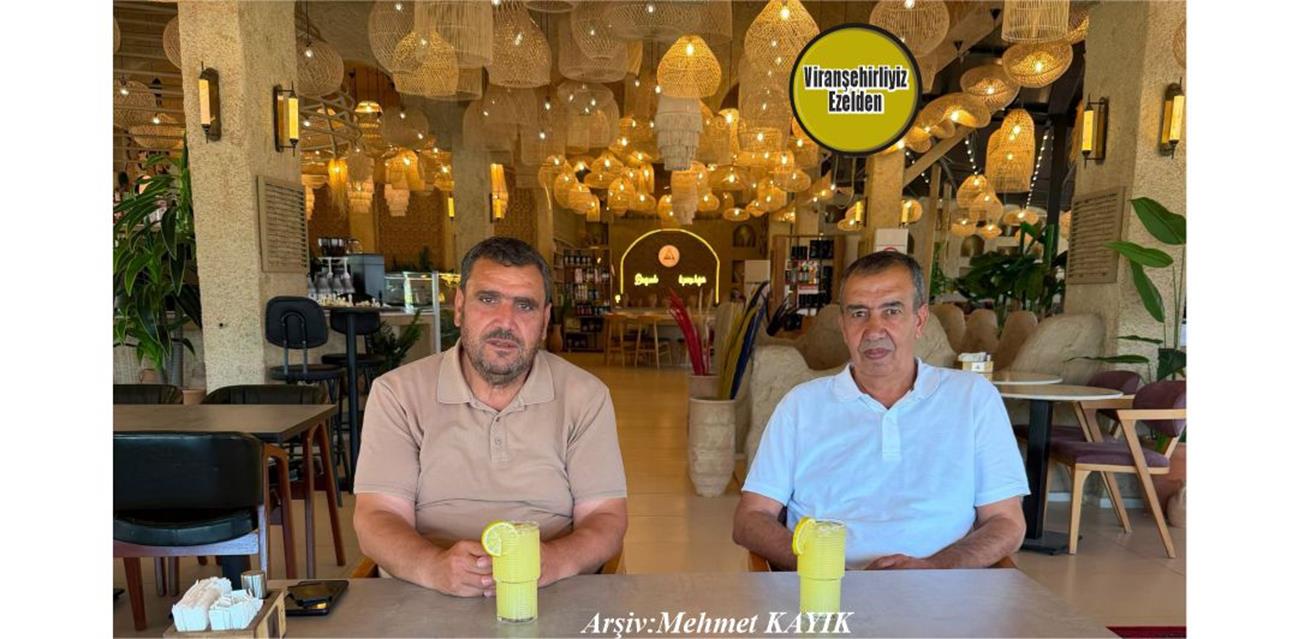 Yeni Açılan Nil Cafe'de Bir Araya Gelen Gazeteci Mustafa Çapanak ve Gazeteci Nurettin Karakış