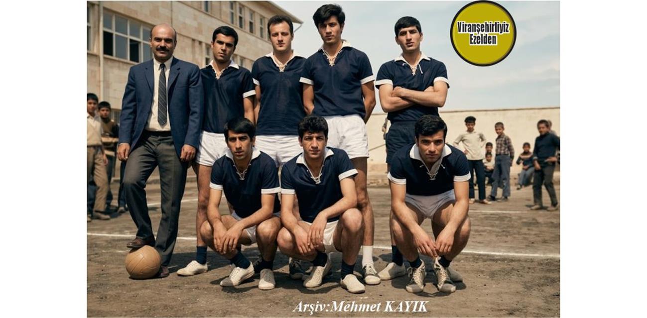 Viranşehir Lisesi eski Öğrencilerinden Viranşehir Lisesi Basketbol Takımı Oyuncusu Basketbolcu Merhum Eyyüp Özturan, Sorumlu Yönetici Merhum Burhan Orman, Öğrenci Halil Necati Duygu