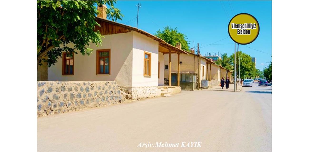Viranşehir Ceylanpınar Caddesinde Bulunan Eski Memur Lojmanları,
