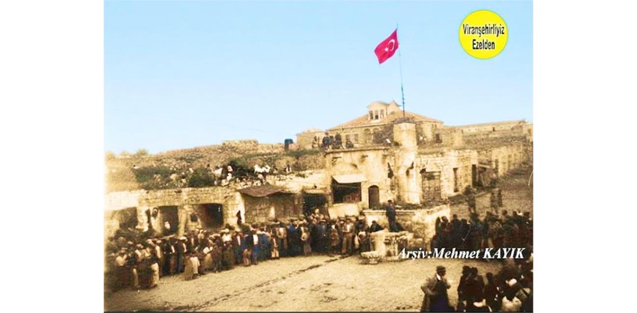 Viranşehir Cumhuriyet Meydanına Ait 1940 lı yıllarda Çekilmiş Bir Fotoğraf