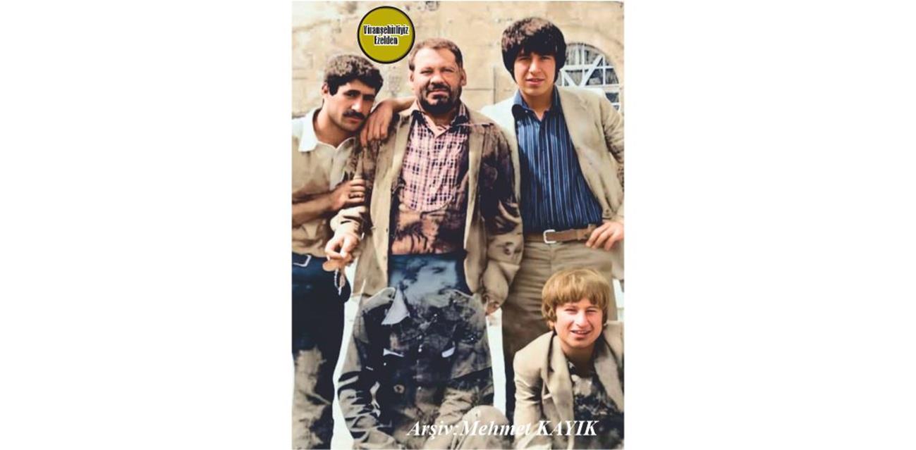 Viranşehir Eski Urfa Caddesinde İnşaat Malzemeleri Sektöründe Esnaflık Yapmış, Merhum Şükrü Basık, Merhum Yakup Karagöz(İğneci Yakup), Hasan Salvan, Mehmet Başaran