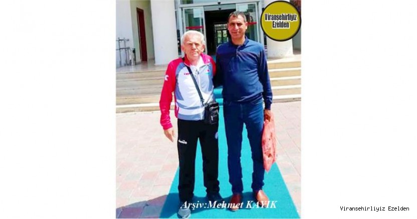 Suphi Sarmaca ve Eski Öğretmeni Viranşehir Lisesinde Yıllarca Öğretmenlik yapmış, Sevilen Öğretmenlerimizden Eşraf Yurdasiper