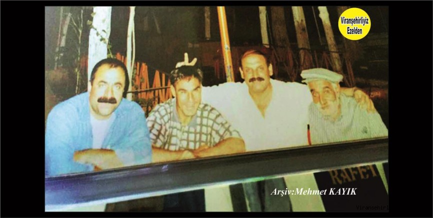Terzi Rafet veya Kaptan Rafet olarak tanınan Rafet Araz, Bilal Çelikten, Sevilen Güzel İnsanlarımızdan Çeço Kalender ve Merhum Mehmet Benli(Hammed Dino)