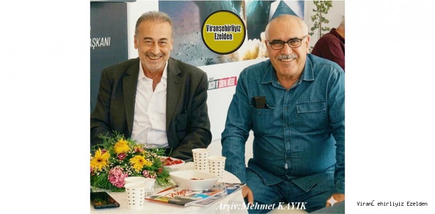 Türkiye Gündemi Gazetesi – Viranşehirliyiz Ezelden Gazetesi Köşe Yazarı Siyasetçi Gazeteci Araştırmacı Yazar Lokman Şıhanlıoğlu ve Arkadaşı Kanalurfa TV Genel Yayın Yönetmeni Ferhat Özer