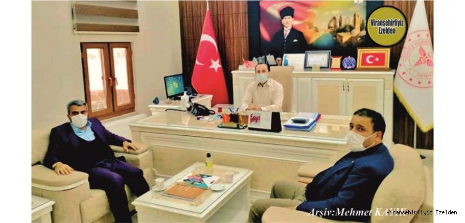 Viranşehir Ak Parti İlçe Başkanı Ali Tekin, İlçe Yönetim Kurulu Üyesi Ali Açık ile Birlikte Şanlıurfa İl Sağlık Müdürü Dr. Emre Erkuş’u Makamında Ziyaret ederek, Viranşehir’de oluşan Sorunları görüştü
