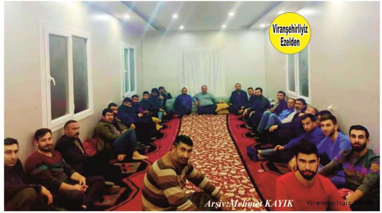 Viranşehir Belediye Başkanı Salih Ekinci, Cınaz Köyünde Ekinci Ailesinin Gençleri ile Bir İstişare Toplantısı Düzenleyerek Gündem Hakkında Bilgi Alış, Verişinde bulundu