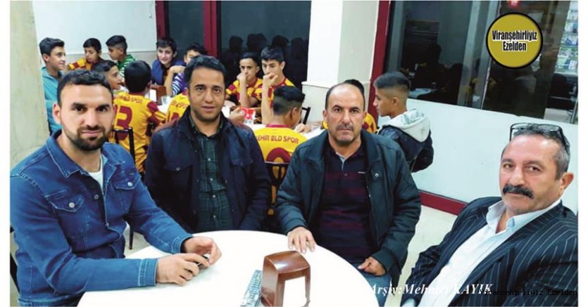 Viranşehir belediyespor Kulübü Başkanı Mahmut Ekinci, Teknik Heyetten İbrahim Kahraman, Garip Bahçeci ve Arkadaşı