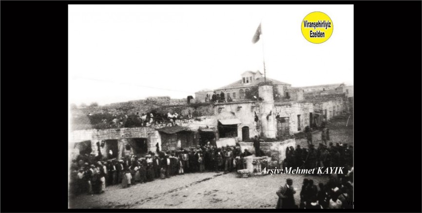 Viranşehir Cumhuriyet Meydanına Ait 1940 Yılında Çekilmiş Bir Fotoğraf 
