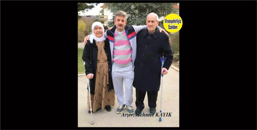 Viranşehir’de Bakkal Hışman olarak tanınan Merhum Hışman Durna, Eşi ve oğlu Suphi Durna