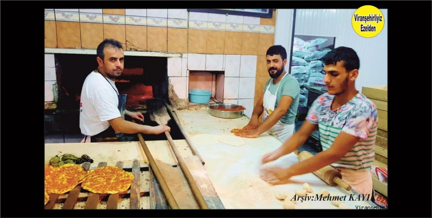 Viranşehir’de Ekmeği ile Ünlü Kale Fırını Personelleri Abdurrahman Varol ve Haci Varol