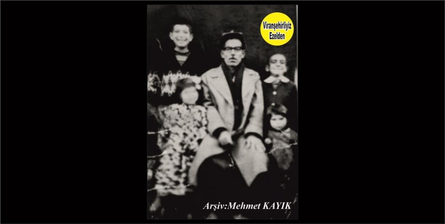 Viranşehir’de Muhammed Kayy olarak tanınan, 15 Kasım 1989 Günü Vefat etmiş, Merhum Mehmet Ataç, Çocukları Merhum Umran Ataç, Fatih Ataç, Muine Işıkan ve Sultani Altunkaya