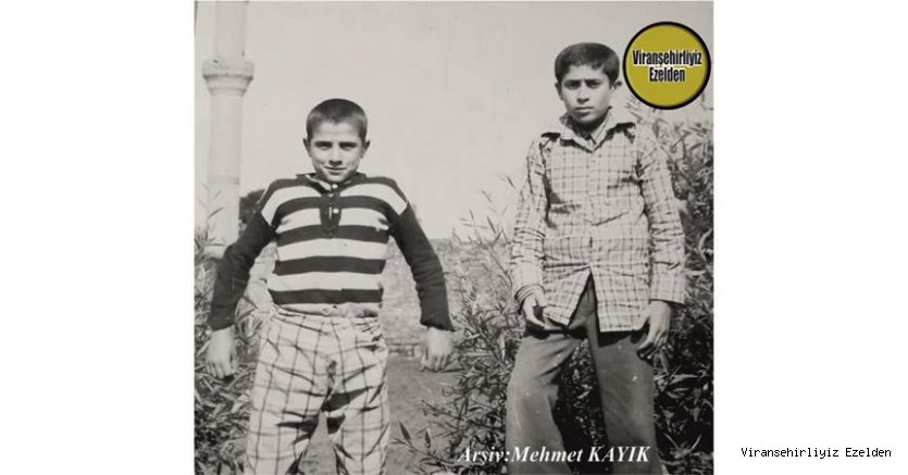 Viranşehir’de Sevilen, İyi İnsan Halil Küçük ve Arkadaşı Sait Kılınç’a Ait 1974 yılında çekilmiş Bir Fotoğraf
