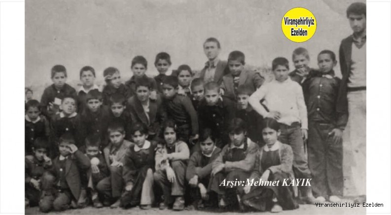 Viranşehir’de Usta Boyacı Yasin olarak tanınan, Dumlupınar İlkokulu Öğrencilerinden, Yasin Bal ve Arkadaşları