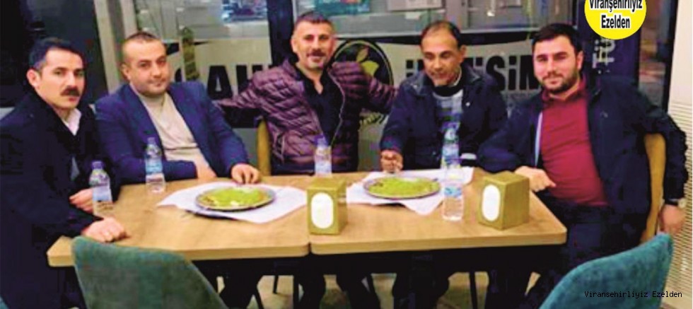 Viranşehir’de Yeni Yetişmiş Güzel Gençlerimizden olan,  Ali Elbenim(Veysooğlu),  Murat Yıldırım, Nuri Yalazan, Halef Öztop ve Kenan Yavuzkaplan