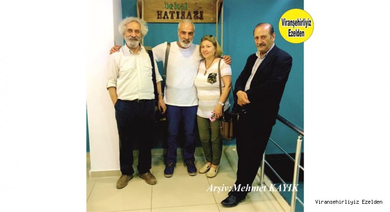 Viranşehir’de Yıllar Önce Birlikte Dostluk ve Arkadaşlık yapmış, Öğretmen Fahri Kaya, Öğretmen Mehmet Pirinç, Hüseyin Almas ve Eşi
