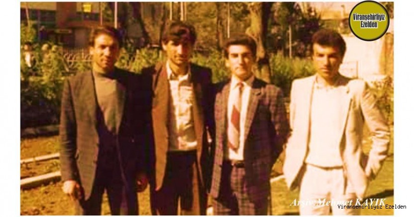 Viranşehir’de Yıllarca Beraber Çeşitli Futbol takımlarında Futbol oynamış, Eski Futbolcularımızdan, Kaptan- Başkan Ahmet Saçıkırmızı, Hüseyin Bilici, Eyyüp Yavuklu ve Kutbettin Sancak
