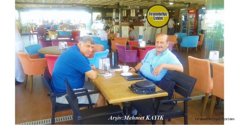 Viranşehir’de Yıllarca Öğretmenlik yapmış, Sevilen Emekli Öğretmen M. Fahri Kaya ve Arkadaşı Öğretmen Mehmet Barzani Kumaraslan