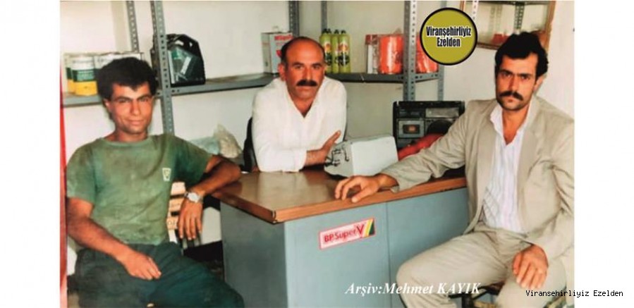  Viranşehir Dörtyol Öztürk Petrol İstasyon Müdürlüğü yapmış, Merhum Eyyüp Sürme, Merhum Abdurrezzak ve Usta Şoför Ali Kınalı