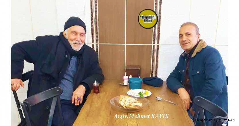 Viranşehir Eski Urfa Caddesinde Yıllarca Lokanta Sektöründe Esnaflık yapmış, Sevilen İnsan Merhum Abdulkadir Zaycı(Abdê Kudê) ve Edebiyat Öğretmeni Ali Varol