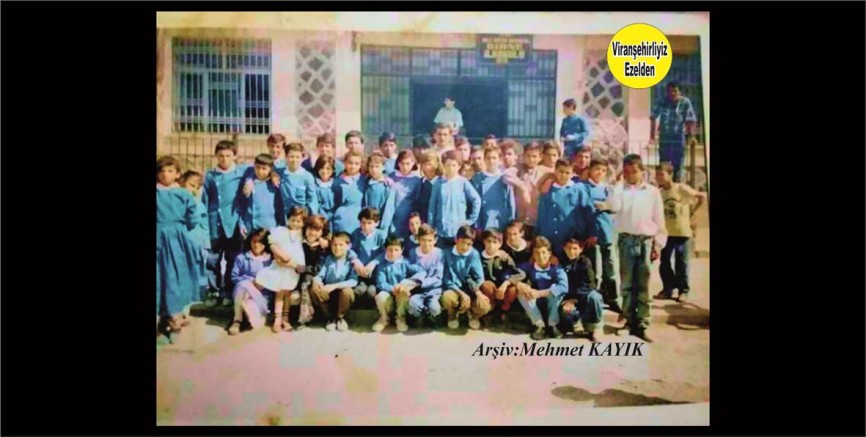 Viranşehir Girne İlkokulu Öğrencilerinden  Ramazan Aslandağ ve Arkadaşlarına  Ait 1988 Yılında Çekilmiş
