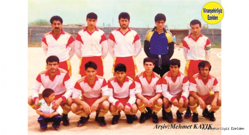 Viranşehir İdmanyurdu Futbol Takımı Futbolcularından Kaptan Ahmet Saçıkırmızı, Sakıp Tiyesti, Nezir Ertem, Mehmet Pelen