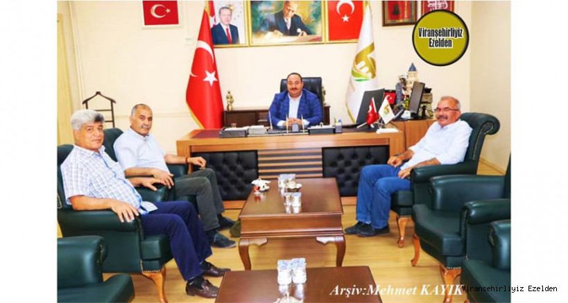 Viranşehir İlçe Milli Eğitim Eski Şube Müdürü Naif Ekinci, Arkadaşları Emekli Banka Müdürü Süleyman Torunlu, Okul Arkadaşı Mahmut Çoban ve Oğlu Viranşehir Belediye Başkanı Salih Ekinci