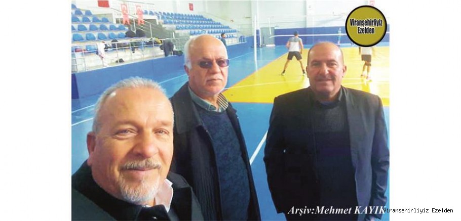 Viranşehir İlçe Nüfus Müdürlüğünde Yıllarca Beraber Görev yapmış, Sıraç Başkurt, Ahmet Hilmi Nimetoğlu ve Evlendirme Memuru İbrahim Kahraman