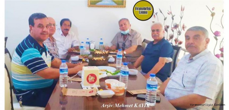 Viranşehir İlçe Nüfus şefliğinde Yıllarca Birikte Hizmet Etmiş, Emekli Şef Süleyman Cebe, Emekli Memurlar Ahmet Hilmi Nimetoğlu, Ali Polatkol, Hüseyin Bahçeci 