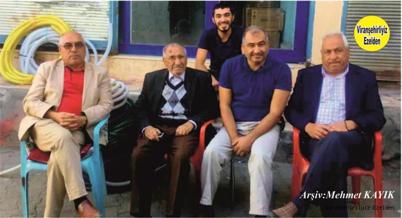 Viranşehir Kaymakamlığı Yazı İşleri Eski Müdürlerinden Hacı Sinan Büyükturan, Çocukları MehmetBüyükturan, Ali Büyükturan ve MustafaBüyükturan