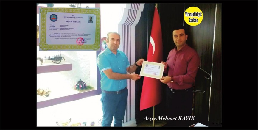 Viranşehir'li Hemşehrimiz Bilgisayar işletmeni Murat Büyükturan Kaymakam'dan Başarı Belgesi Aldı